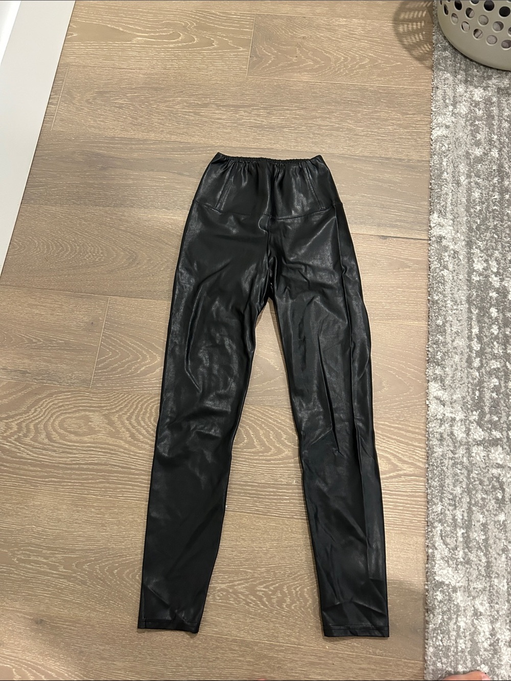 Aritzia Daria Leggings XS